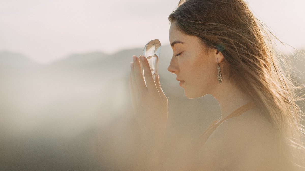 Crystals: How do they work? - Knight Inspired 