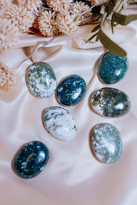 Moss Agate Crystal Palm Stone