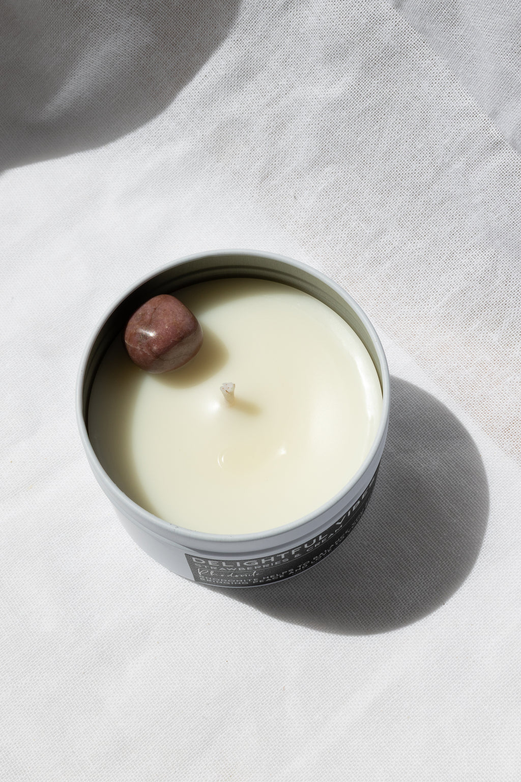 Delightful Vibes Crystal Candle - Strawberries & Cream Scented Coco-Soy Candle with Rhodonite Crystal